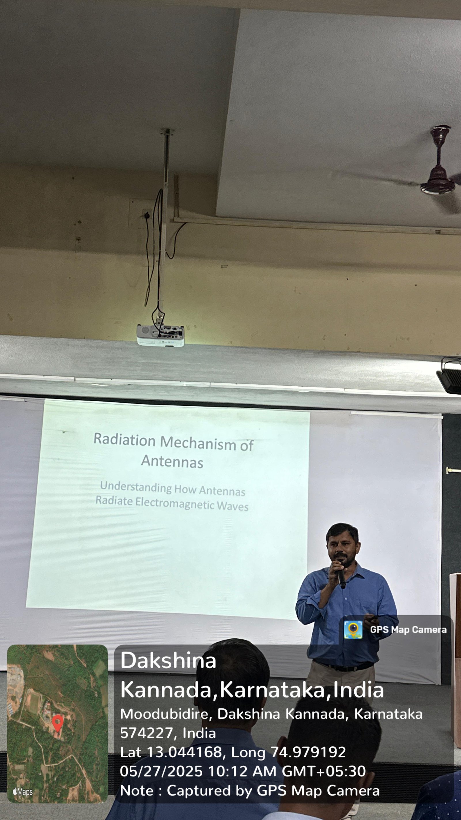 Technical talk on Exploring EM Waves: Antennas and RF Design